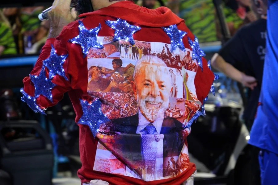 Acadêmicos de Niterói: Escola de samba que homenageou Lula é rebaixada 