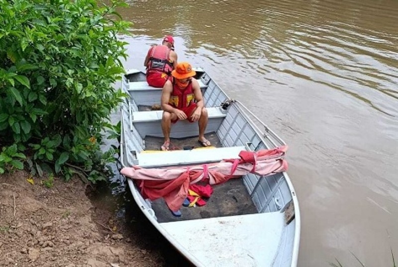 Homem que tentava atravessar Rio Aquidauana a nado morre afogado na 