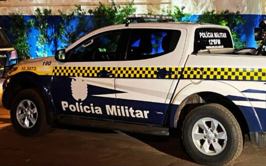 PM de Naviraí prende motociclista por embriaguez ao volante e porte de arma branca