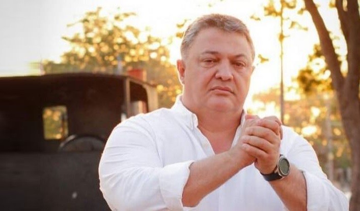 Prefeito de Ladário proíbe uso de redes sociais e gravação de vídeos durante expediente 