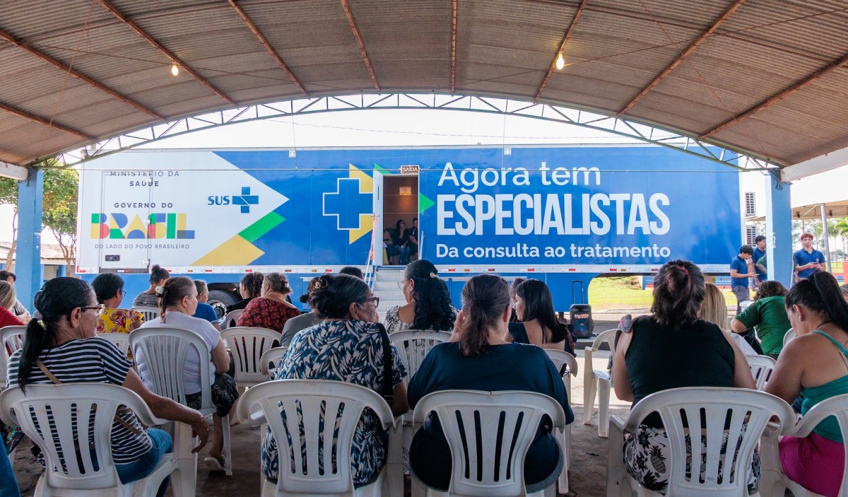 Atendimento da Carreta do “Agora Tem Especialistas” iniciado em Naviraí