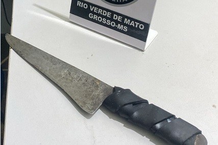 PM prende homem por ameaçar a própria irmã com faca
