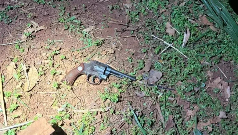 Denunciado por violência doméstica, foragido morre em confronto com a polícia