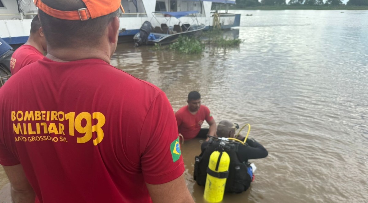 Irmãos se afogam em rio; um é resgatado com vida e adolescente de 17 anos morre